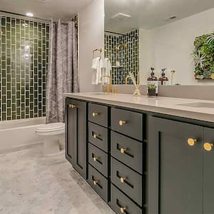 green theme bathroom