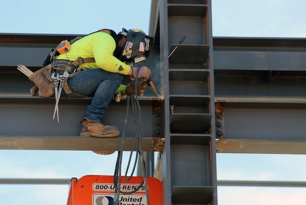 Contractors construct the framework of the U.S. Army Corps of Engineers Los Angeles District’s Ground Transport Equipment project site March 14 near Sierra Vista, Arizona.