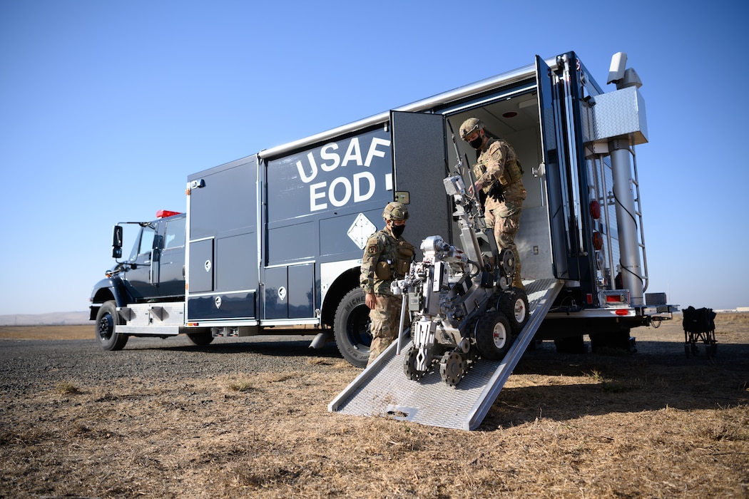 EOD technicians training