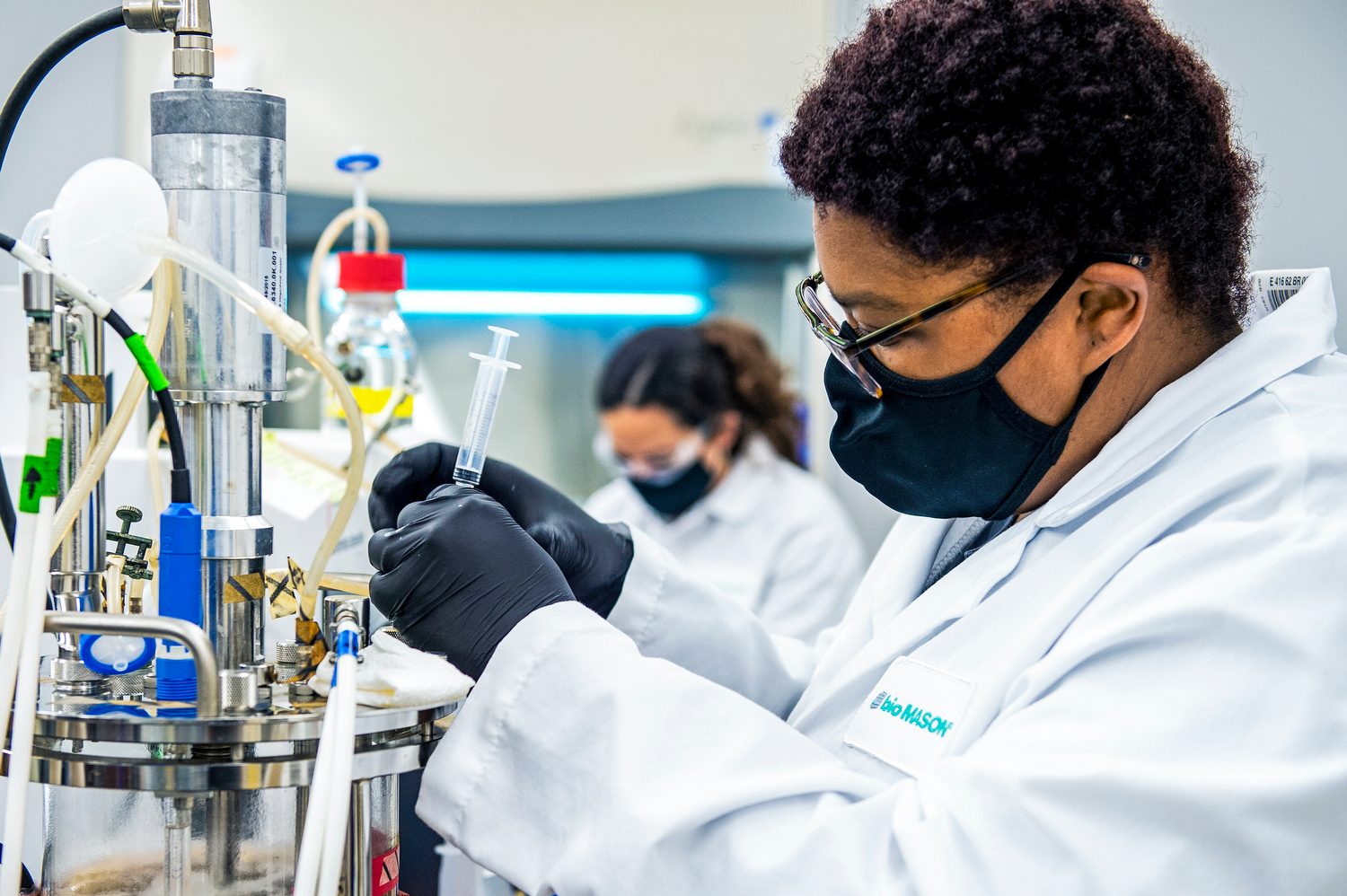 A scientist working in a Biomason lab.