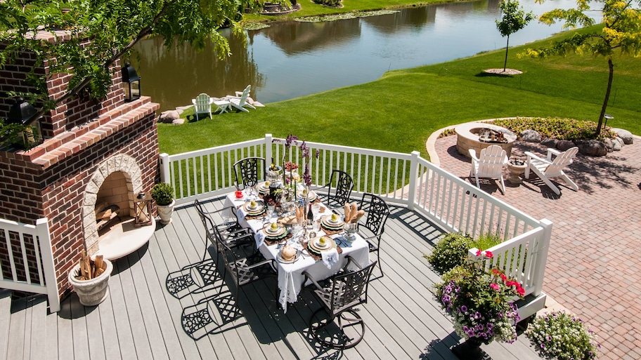 Outdoor dining table and fire pit