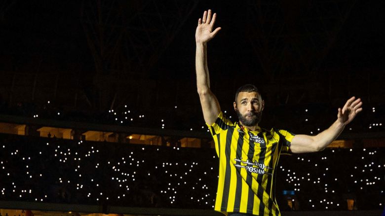 Soccer Football - Welcome ceremony for Karim Benzema after joining Al-Ittihad - Jeddah, Saudi Arabia - June 8, 2023
Al-Ittihad new signing Karim Benzema waves to fans during his presentation
REUTERS/Stringer