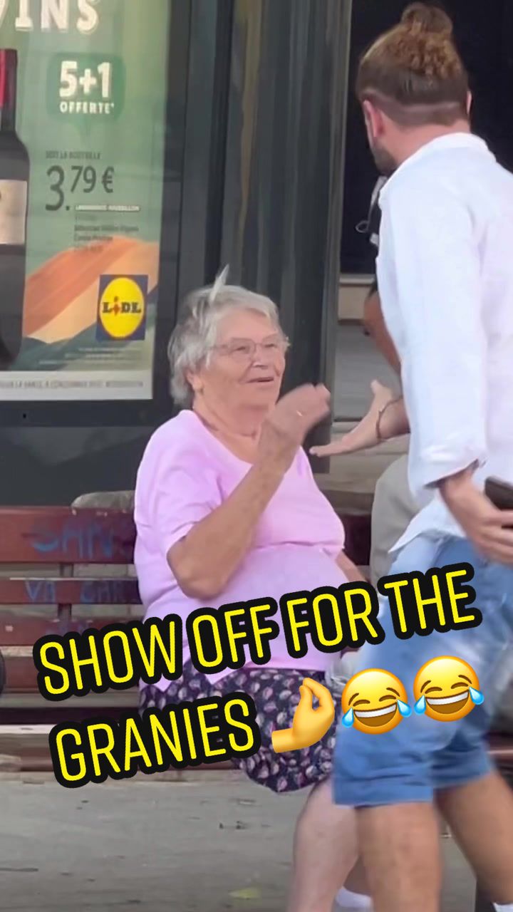 Réponse à @Jonatan Valentin She LOVED my TWERK ! 🥵🥵😂😂😂😂😂 #prank #fun #laugh #granies #lyon  created by Yes Cyrille 🇫🇷 with Shawn Mendes's There's Nothing Holdin' Me Back