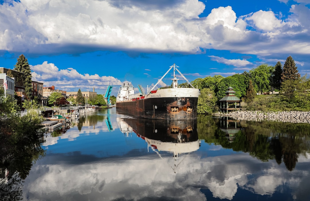 The Detroit District invites photographers to enter its 8th annual photo contest highlighting U.S. Army Corps of Engineers sites across the Great Lakes.