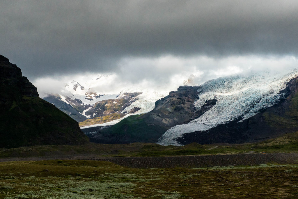 Ring Road crosses a few glacial outwash plains, which is subject to frequent glacial outburst floods