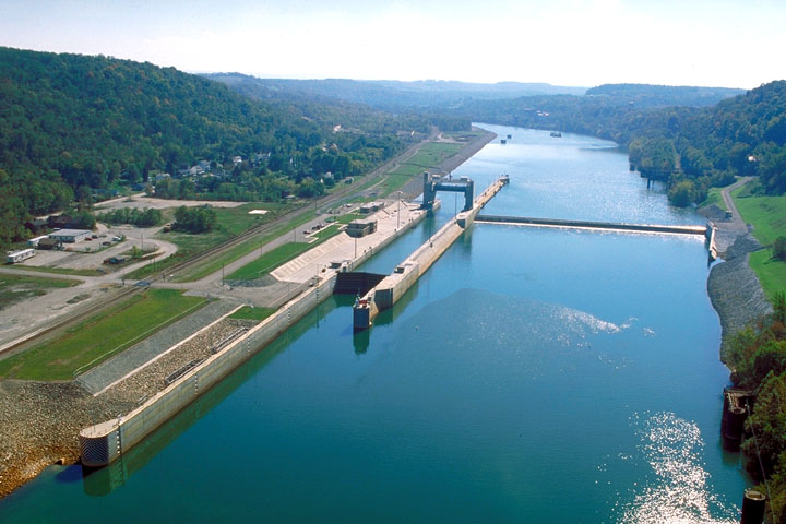 Aerial view of Grays Landing Lock and Dam 