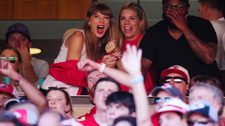 Watch: Taylor Swift goes wild celebrating Kelce's touchdown