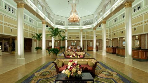 30 best disney world hotels_port-orleans-resort-french-quarter