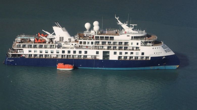 View of the Ocean Explorer, a luxury cruise ship carrying 206 people that ran aground, in Alpefjord, Greenland, September 12, 2023.  Danish Air Force/Arctic Command/Handout via REUTERS    THIS IMAGE HAS BEEN SUPPLIED BY A THIRD PARTY. MANDATORY CREDIT.