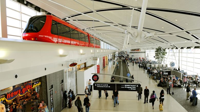 CP014E Tram Detroit Metro Airport Terminal Michigan Traveler