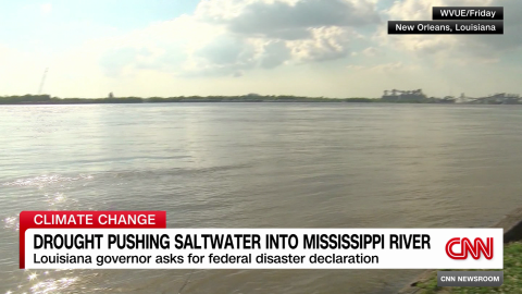 exp New Orleans Saltwater Mississippi River Weir SOT 092602ASEG2 CNNi US_00002001.png