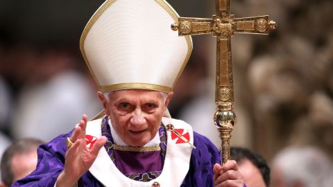 VATICAN CITY, VATICAN - FEBRUARY 13:  Pope Benedict XVI leads the Ash Wednesday service at the St. Peter's Basilica on February 13, 2013 in Vatican City, Vatican. Ash Wednesday opens the liturgical 40-day period of Lent, a time of prayer, fasting, penitence and alms giving leading up to Easter.  (Photo by Franco Origlia/Getty Images)