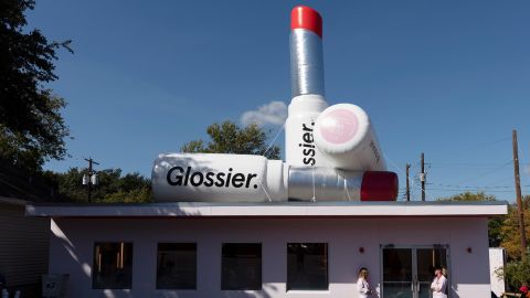 2A8EN91 Glossier store, South Congress District, Austin, Texas, USA