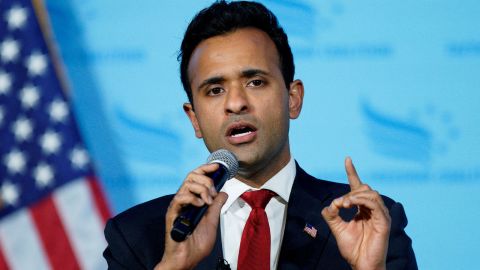 FILE PHOTO: U.S. presidential candidate Vivek Ramaswamy speaks at the Iowa Faith & Freedom Coalition Spring Kick-off in West Des Moines, Iowa, U.S. April 22, 2023. REUTERS/Eduardo Munoz/File Photo