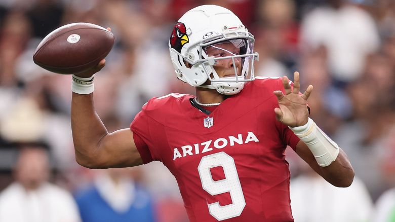 GLENDALE, ARIZONA - SEPTEMBER 24: Quarterback Joshua Dobbs #9 of the Arizona Cardinals throws a pass during the NFL game against the Dallas Cowboysat State Farm Stadium on September 24, 2023 in Glendale, Arizona.  The Cardinals defeated the Cowboys 28-16.  (Photo by Christian Petersen/Getty Images)