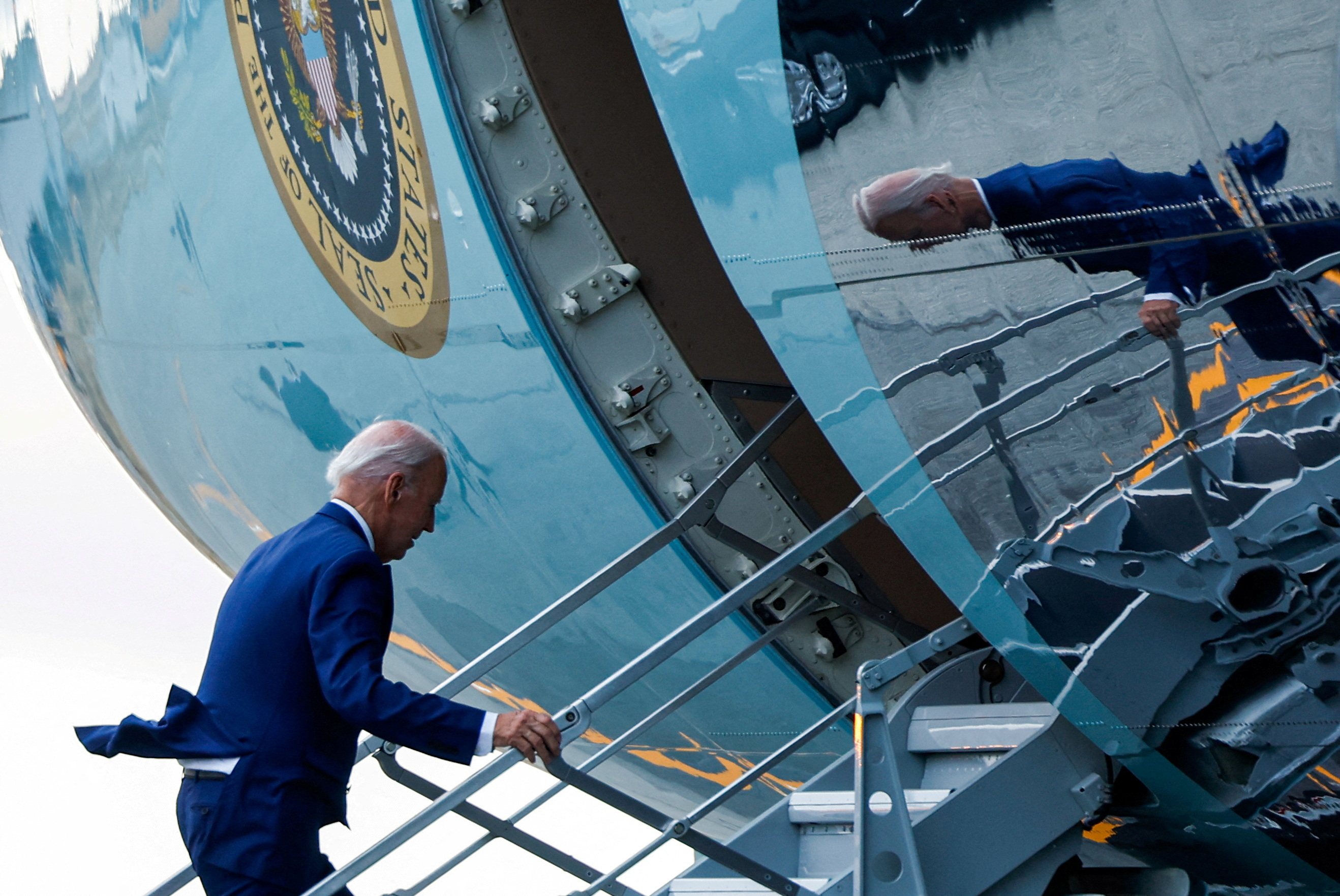 U.S. President Joe Biden departs for Arizona after meeting with the President's Council of Advisors on Science and Technology (PCAST), in San Francisco