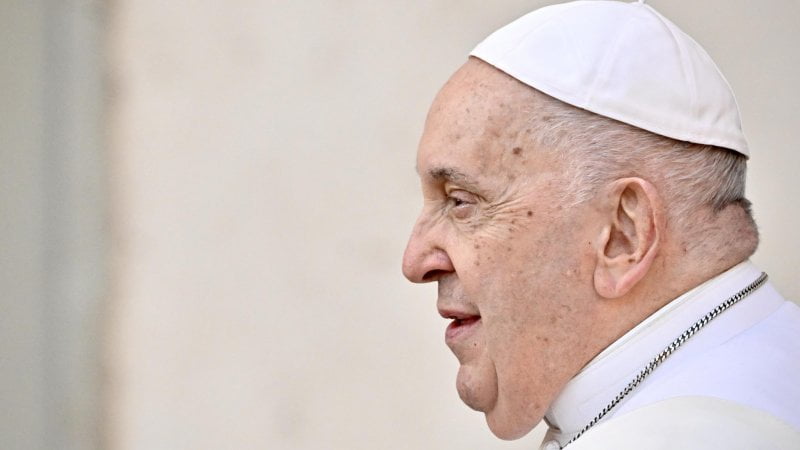 I siti conservatori vaticani: &quot;Il Papa toglier&agrave; casa e stipendio al cardinale Burke&quot;