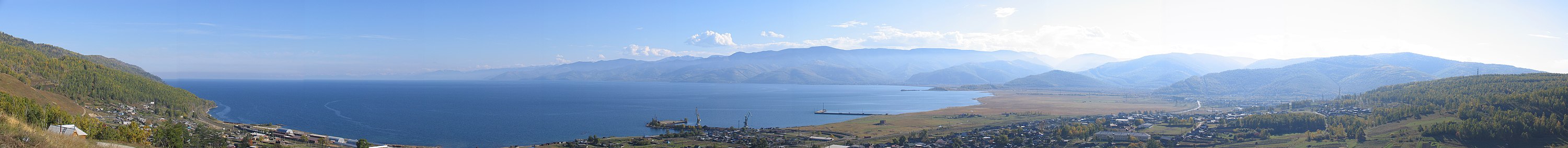 Panorama jižního břehu u obce Kultuku.