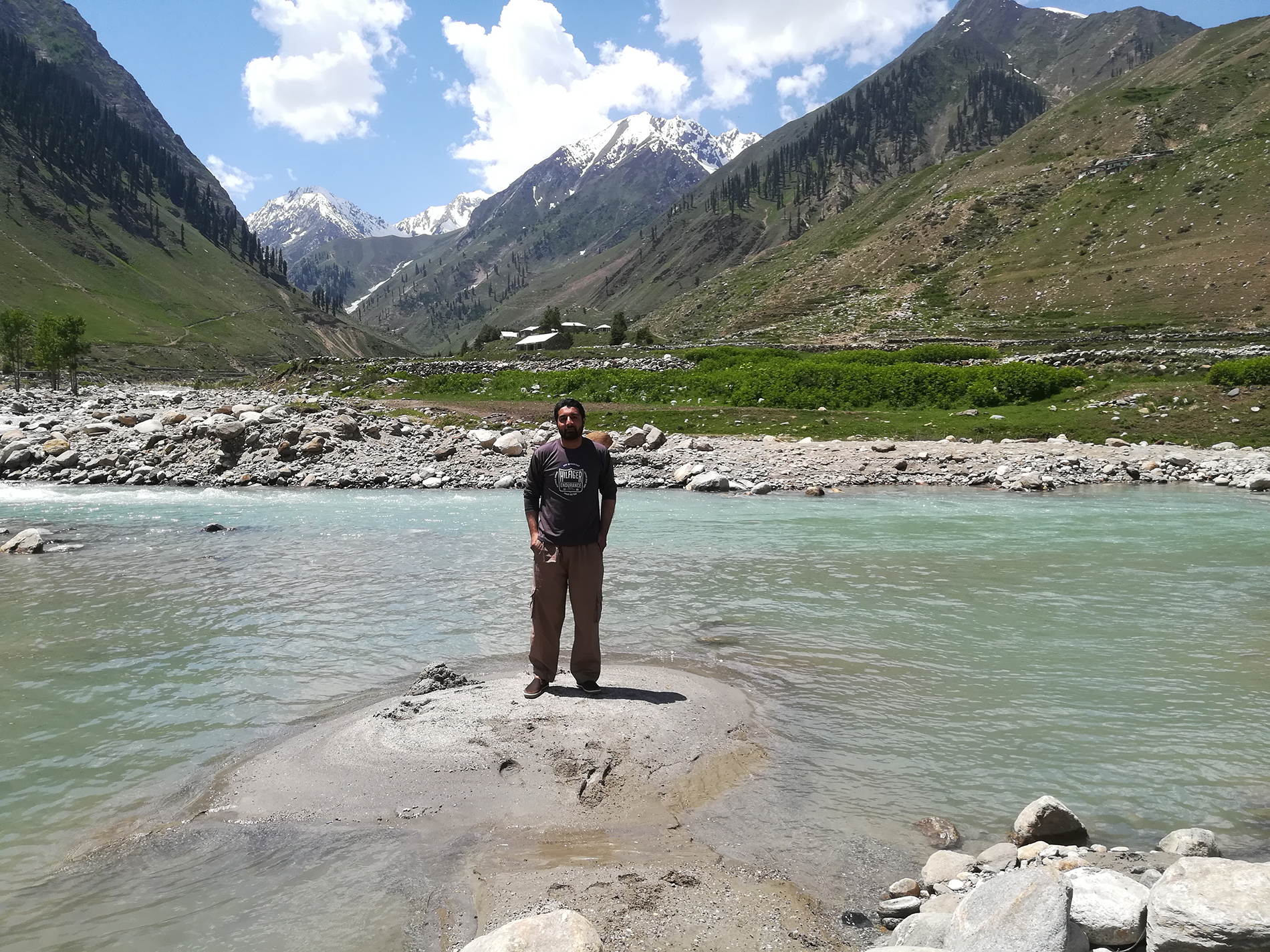 Ihtisham Zahoor in the moutains.