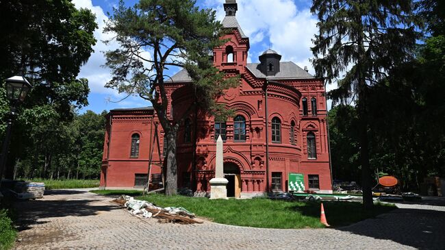 Реконструкция усадьбы Покровское-Стрешнево